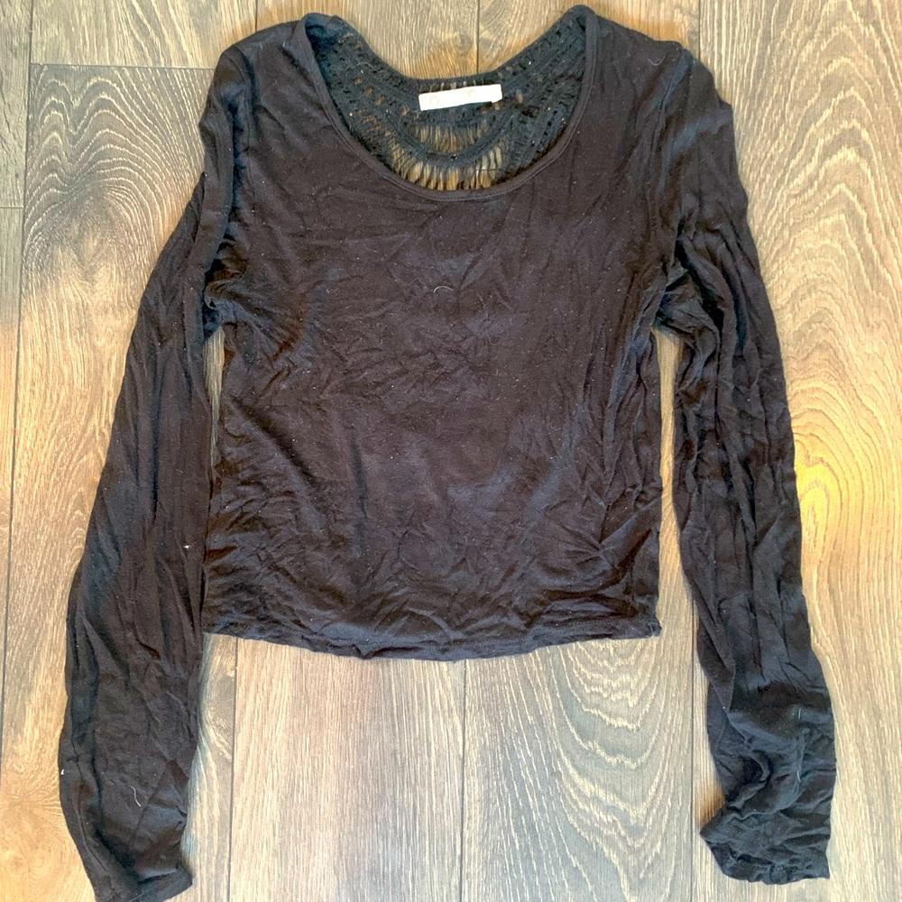 Black long sleep crop top